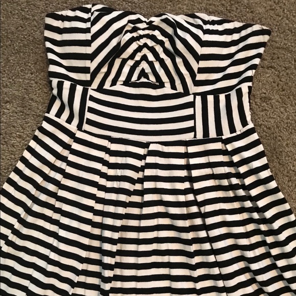 Charlotte Russe Strapless Dress - Picture 2 of 3